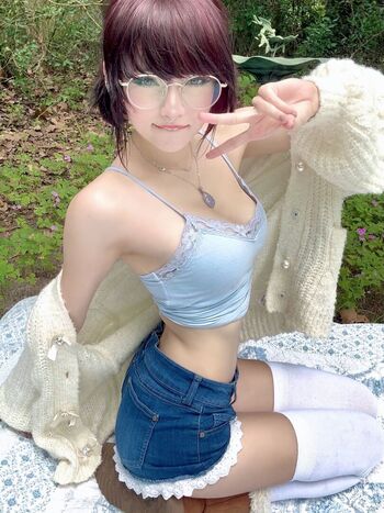 Full leaked Ellibear private onlyfans photo