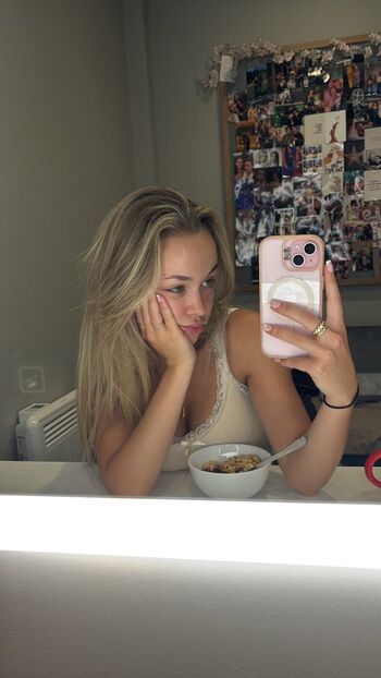 Full leaked Ellie dadd page private onlyfans photo