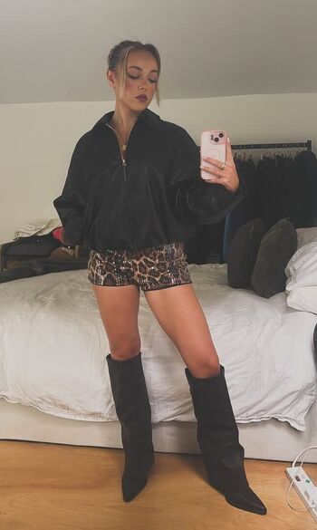 Full leaked Ellie dadd page private onlyfans photo
