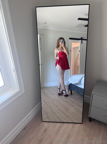 Full leaked Ellie nova page private onlyfans photo