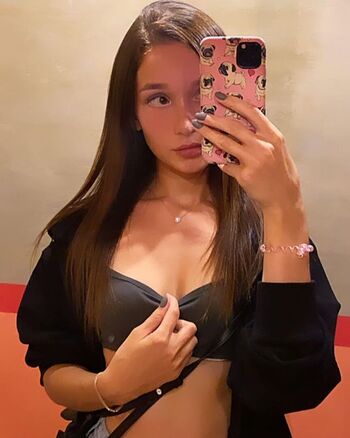 Full leaked Ellieleen page private onlyfans photo