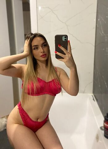 elsaexclusivee