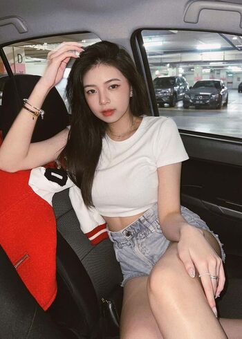Full leaked Elyn leong page private onlyfans photo
