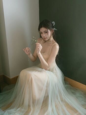 Full leaked Elyn leong page private onlyfans photo