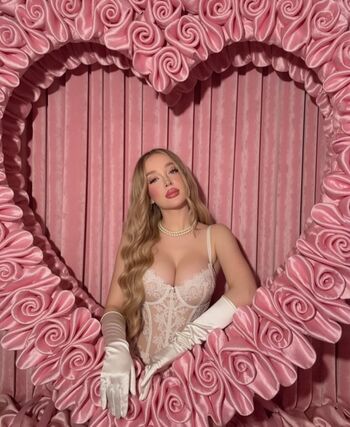 Full leaked Emegeee page private onlyfans photo