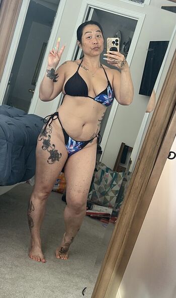 Full leaked Emelh private onlyfans photo