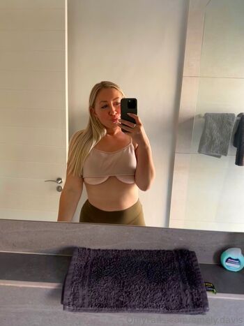 Full leaked Emely davis page private onlyfans photo