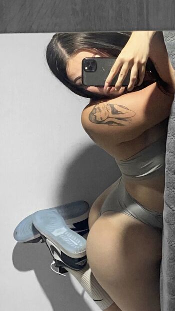 Full leaked Emily private onlyfans photo