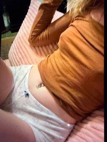 Full leaked Emilee brown private onlyfans photo