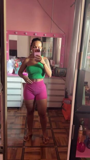 Full leaked Emilly roldao private onlyfans photo