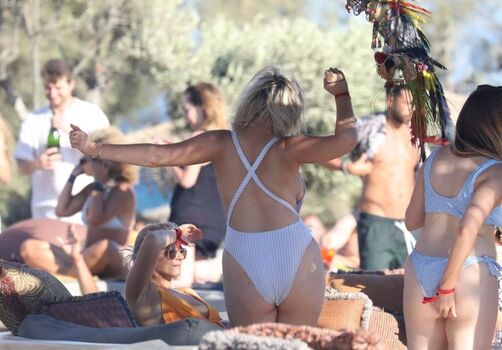 Full leaked Emily atack page private onlyfans photo