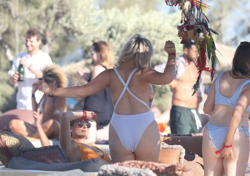 Full leaked Emily atack page private onlyfans photo