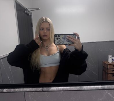 Full leaked Emily kelavos page private onlyfans photo