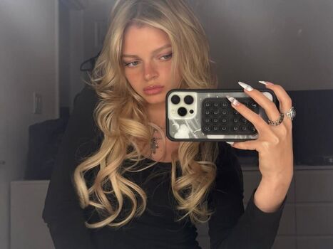 Full leaked Emily kelavos page private onlyfans photo