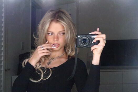 Full leaked Emily kelavos page private onlyfans photo