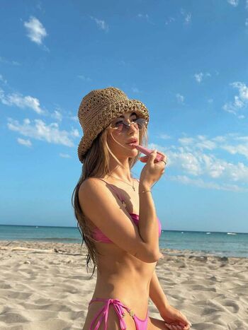 Full leaked Emily landon page private onlyfans photo