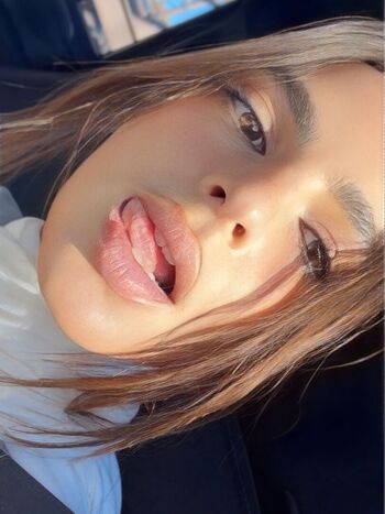 Full leaked Emily ratajkowski private onlyfans photo