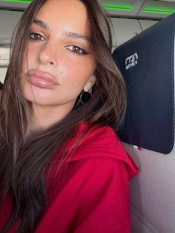 Full leaked Emily ratajkowski page private onlyfans photo