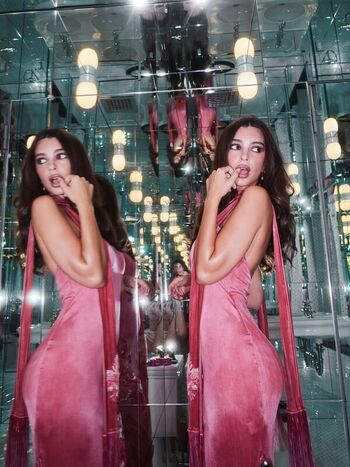 Full leaked Emily ratajkowski page private onlyfans photo