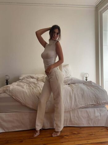 Full leaked Emily ratajkowski page private onlyfans photo