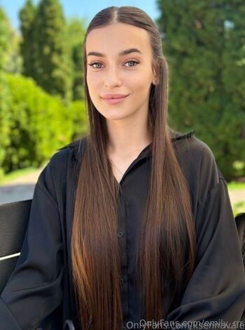 Full leaked Emily rrr private onlyfans photo