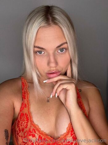 Full leaked Emilyevejackson private onlyfans photo
