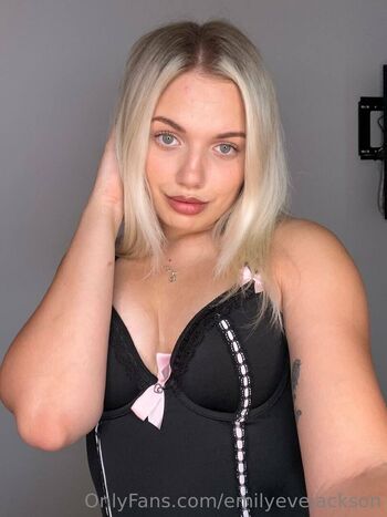 Full leaked Emilyevejackson private onlyfans photo