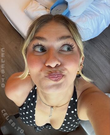 Full leaked Emilylior page private onlyfans photo