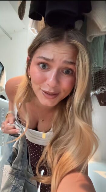 Full leaked Emilylior private onlyfans photo