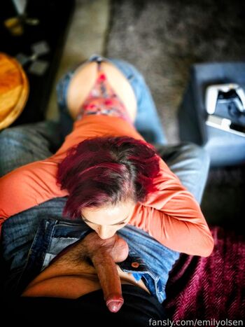 Full leaked Emilyolsen private onlyfans photo