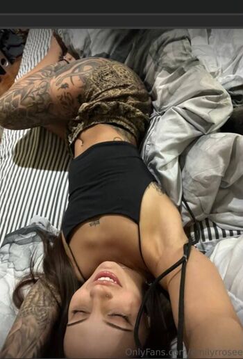 Full leaked Emilyrrosee private onlyfans photo
