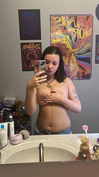 Full leaked Emilyyyrae page private onlyfans photo