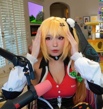 Full leaked Emiru page private onlyfans photo