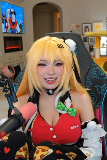 Full leaked Emiru private onlyfans photo