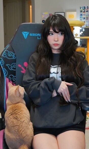 Full leaked Emiru private onlyfans photo