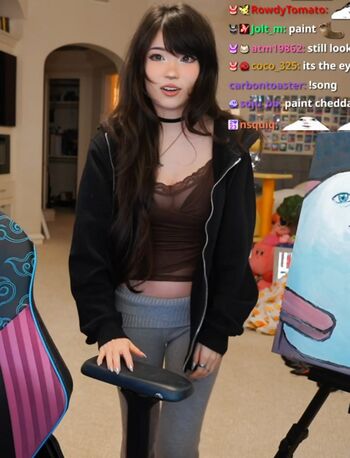 Full leaked Emiru page private onlyfans photo