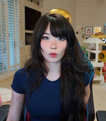 Full leaked Emiru page private onlyfans photo