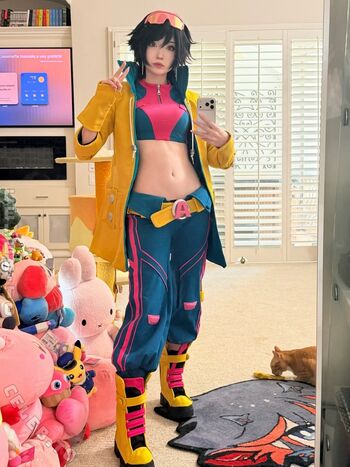 Full leaked Emiru jpg private onlyfans photo