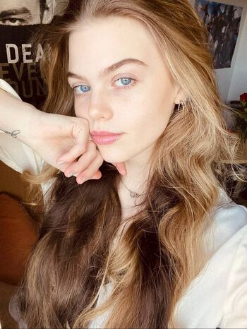 Full leaked Emma beardsley page private onlyfans photo