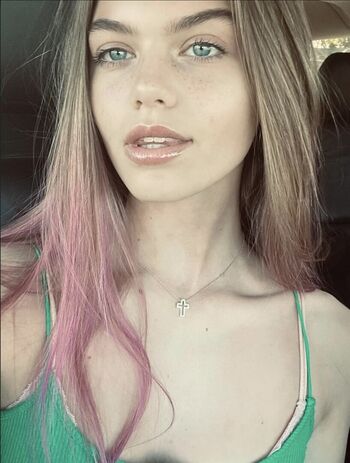 Full leaked Emma beardsley page private onlyfans photo