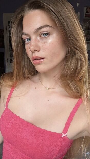 Full leaked Emma beardsley page private onlyfans photo