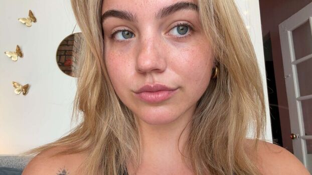 Full leaked Emma brooks page private onlyfans photo