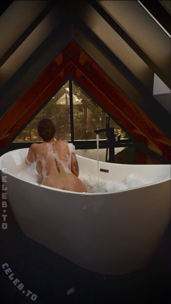 Full leaked Emmirosee private onlyfans photo