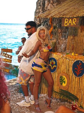Full leaked Era istrefi page private onlyfans photo