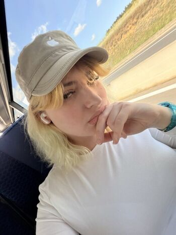 Full leaked Fmicom private onlyfans photo