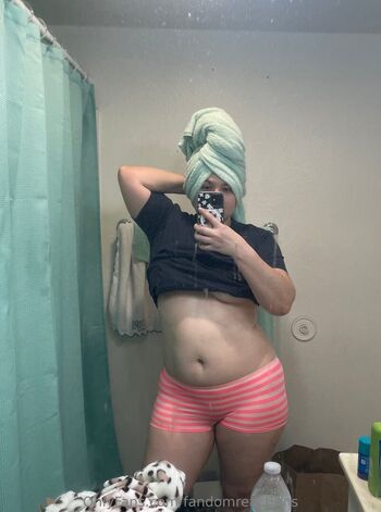 Full leaked Fandomreactions private onlyfans photo