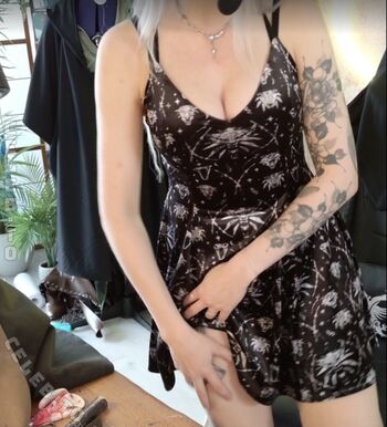 Full leaked Farbenfuchs page private onlyfans photo