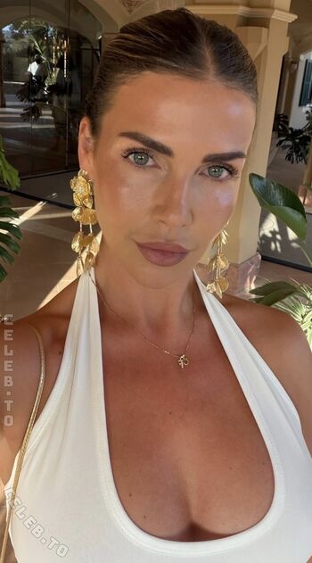 Full leaked Farina opoku page private onlyfans photo