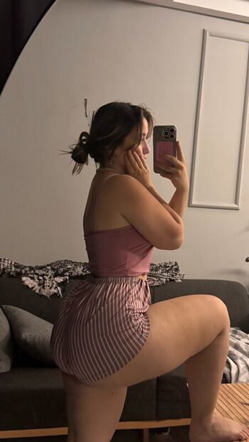 Full leaked Fatmaakonca private onlyfans photo