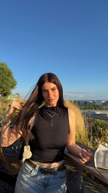 Full leaked Fayesxh private onlyfans photo